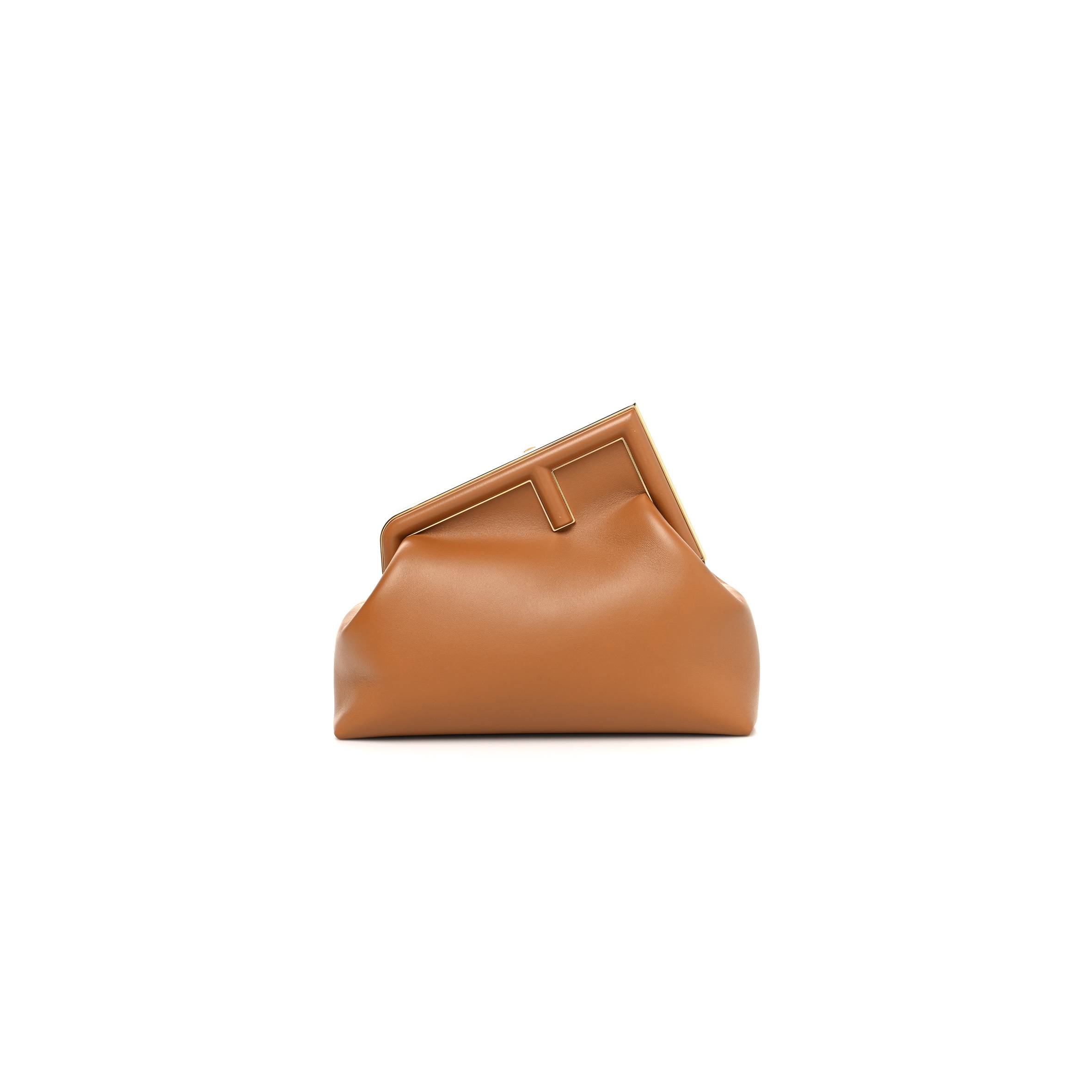 FENDI SHINY NAPPA MEDIUM FENDI FIRST CARAMELLO (30*25*10cm) FENDI SHINY NAPPA MEDIUM FENDI FIRST CARAMELLO (30*25*10cm)