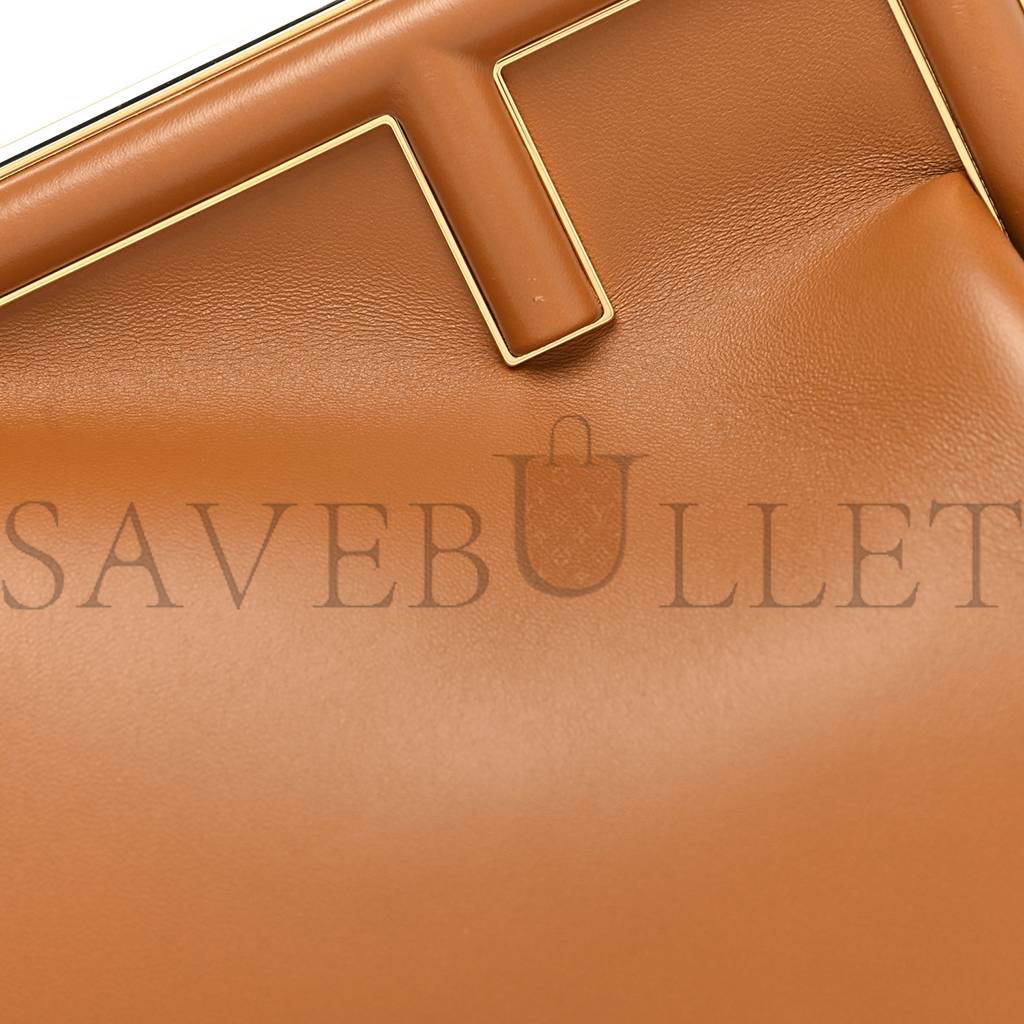 FENDI SHINY NAPPA MEDIUM FENDI FIRST CARAMELLO (30*25*10cm) FENDI SHINY NAPPA MEDIUM FENDI FIRST CARAMELLO (30*25*10cm)