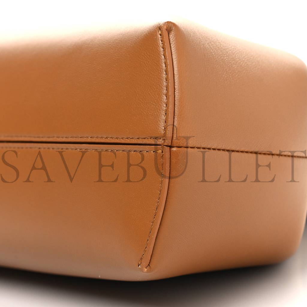 FENDI SHINY NAPPA MEDIUM FENDI FIRST CARAMELLO (30*25*10cm) FENDI SHINY NAPPA MEDIUM FENDI FIRST CARAMELLO (30*25*10cm)